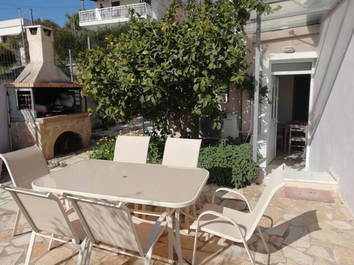 Airport Family House Apartman Ártemida Kültér fotó
